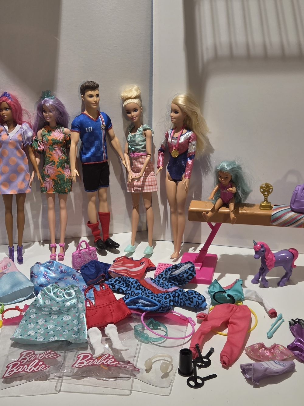 Barbie Lot 6 Dolls W/Ken Clothing Accessories Gymnastics Colored Hair